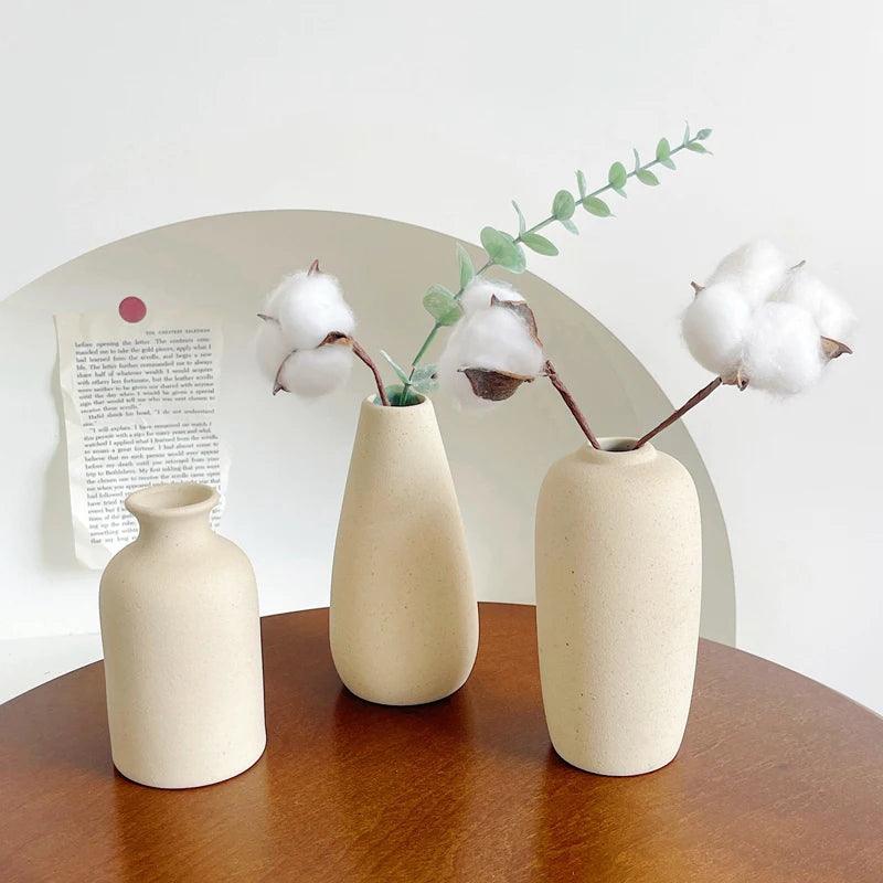 Minimalist Ceramic Vase — Nordic Sculptural Vase for Dried & Fresh Flowers